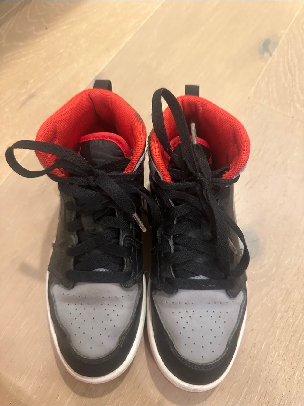 Nike Kids High-Top Sneakers in Black, Gray & Red
